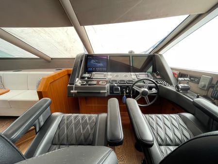 Sunseeker 86 Yacht image