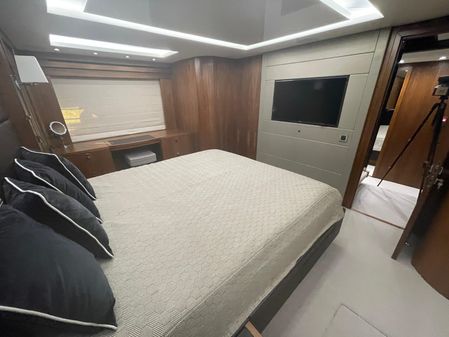 Sunseeker 86 Yacht image