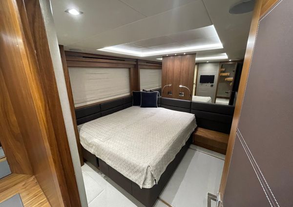 Sunseeker 86 Yacht image