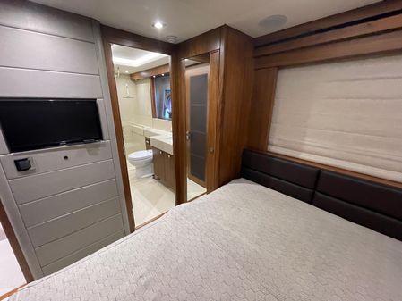 Sunseeker 86 Yacht image