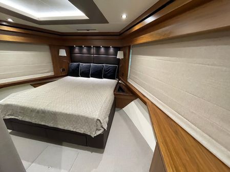 Sunseeker 86 Yacht image