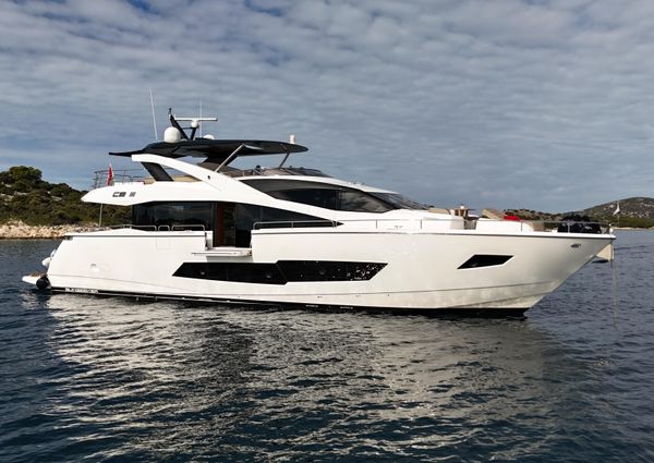 Sunseeker 86 Yacht image