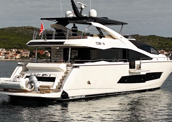 Sunseeker 86 Yacht image