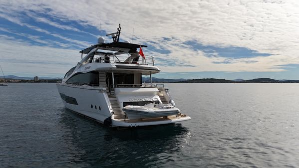 Sunseeker 86 Yacht image