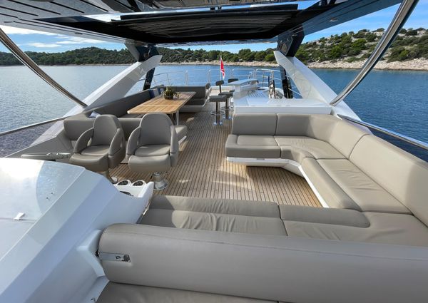 Sunseeker 86 Yacht image