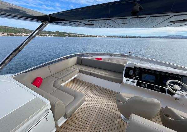 Sunseeker 86 Yacht image