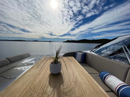 Sunseeker 86 Yacht image