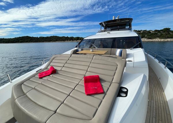 Sunseeker 86 Yacht image