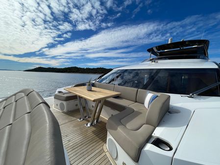 Sunseeker 86 Yacht image