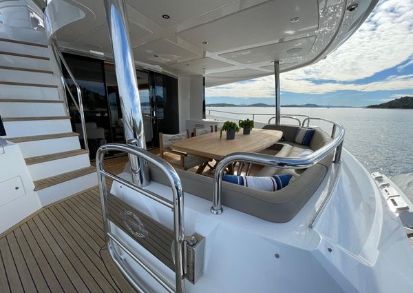 Sunseeker 86 Yacht image