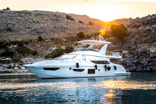 Azimut 66 image