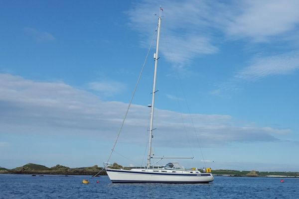 Hallberg-Rassy 43 Mk II - main image