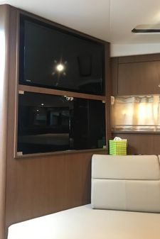 Sea Ray 350 Sundancer image