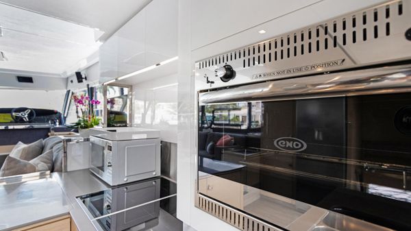 Fountaine Pajot MY 44 image