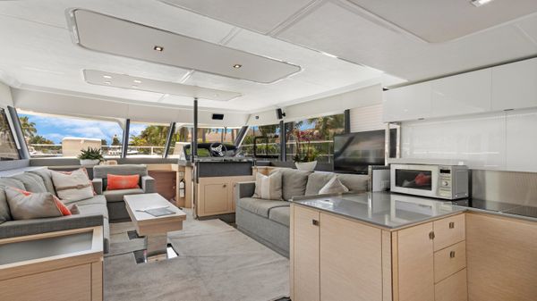 Fountaine Pajot MY 44 image