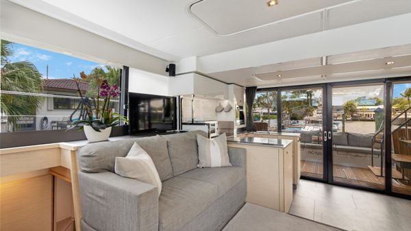 Fountaine Pajot MY 44 image