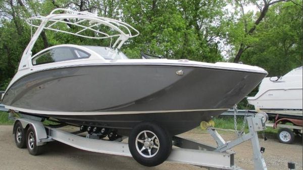 Yamaha Boats 275 SE