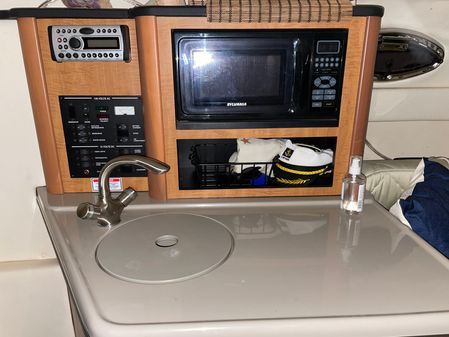 Sea Ray 240 Sundancer DA image