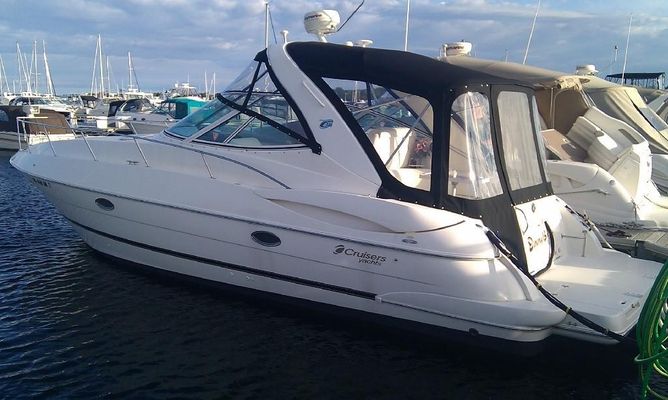 Cruisers Yachts 340 Express - main image