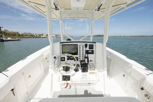 Southport 28 Center Console image