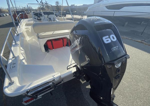 Boston Whaler 150 Montauk image