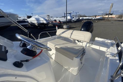 Boston Whaler 150 Montauk image