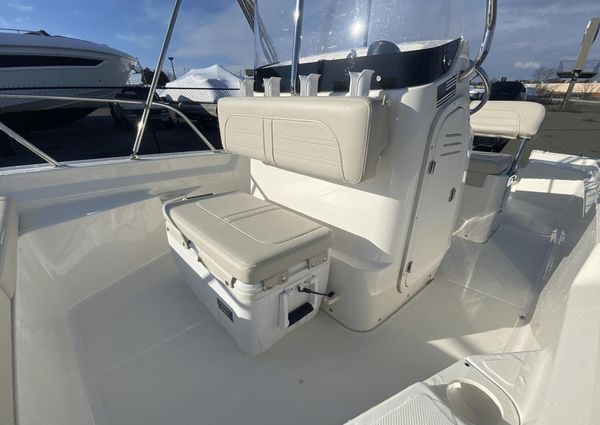 Boston Whaler 150 Montauk image