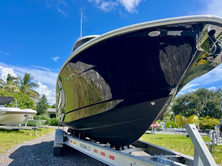 Robalo R272-CENTER-CONSOLE image