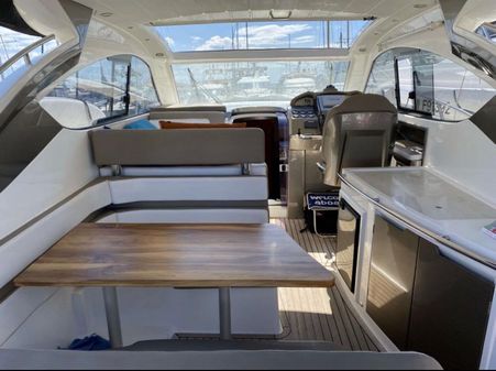 Galeon 325 HTS image