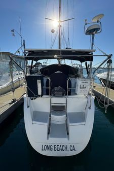 Hunter 35 image