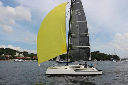 Dragonfly 25-SPORT-SAILING-TRIMARAN image