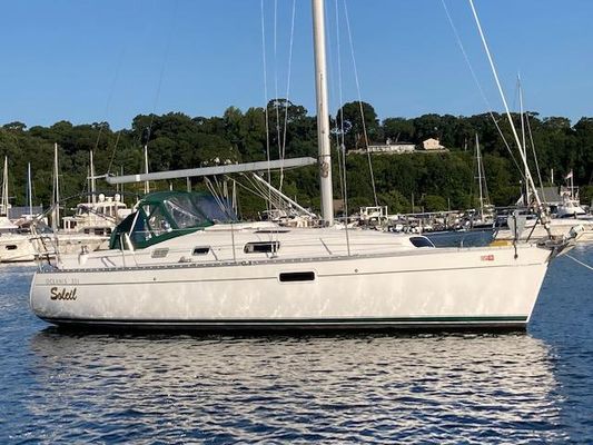 Beneteau Oceanis 321 - main image