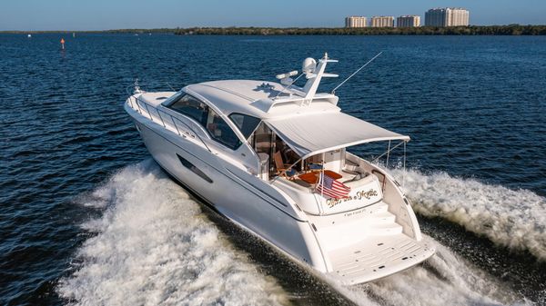 Tiara Yachts 5800 Sovran