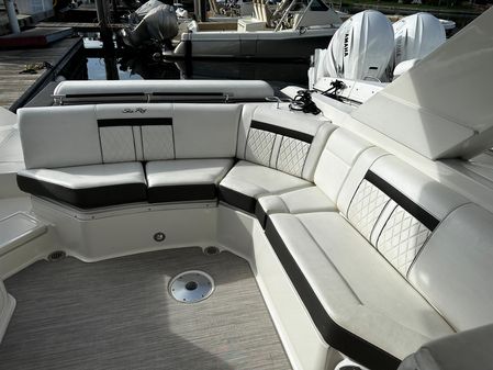 Sea Ray 310 SLX image