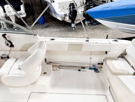 Robalo R207 Dual Console image