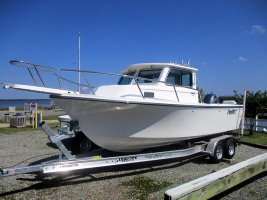 Parker 2120 Sport Cabin - main image
