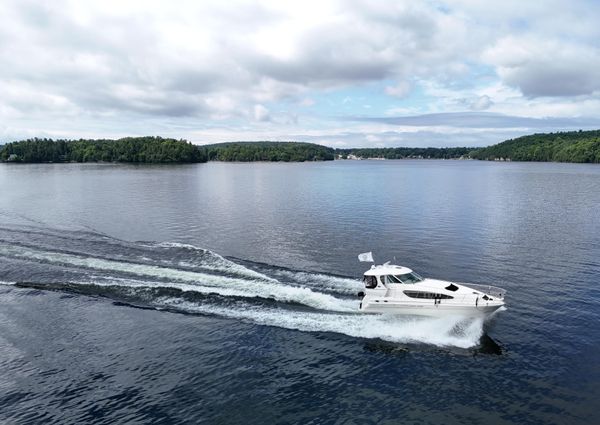 Sea Ray 390 Motor Yacht image