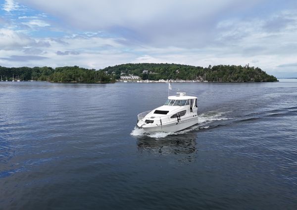 Sea Ray 390 Motor Yacht image