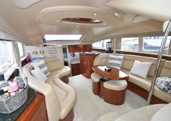 Sea Ray 390 Motor Yacht image