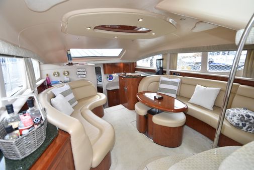 Sea Ray 390 Motor Yacht image