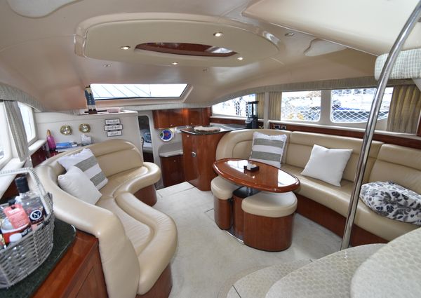 Sea Ray 390 Motor Yacht image