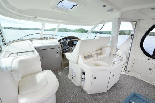 Sea Ray 390 Motor Yacht image