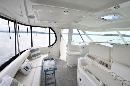 Sea Ray 390 Motor Yacht image