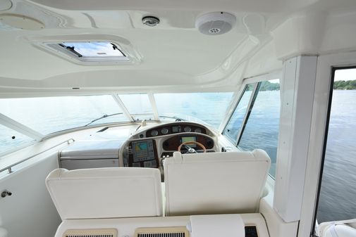 Sea Ray 390 Motor Yacht image