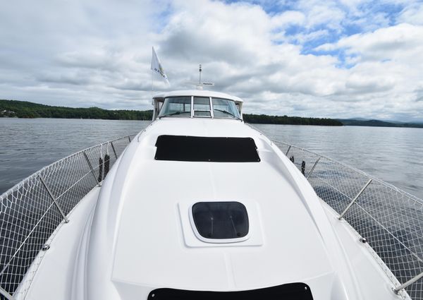 Sea Ray 390 Motor Yacht image