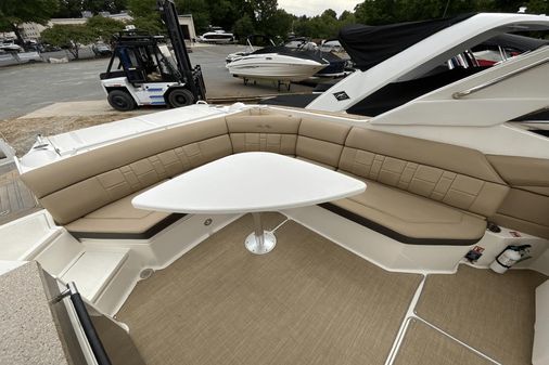 Sea Ray 350 SLX image