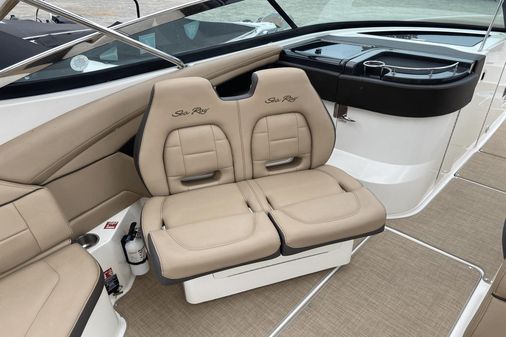 Sea Ray 350 SLX image