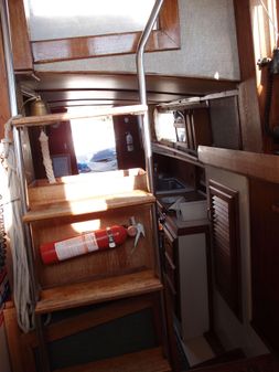 Fales PILOTHOUSE MOTOR SAILOR image