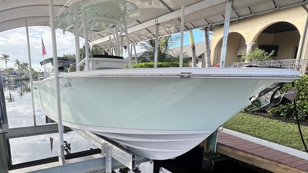 Sportsman Heritage 231 Center Console