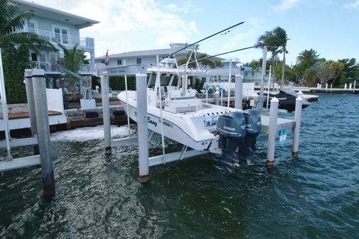 Everglades 295-CENTER-CONSOLE image